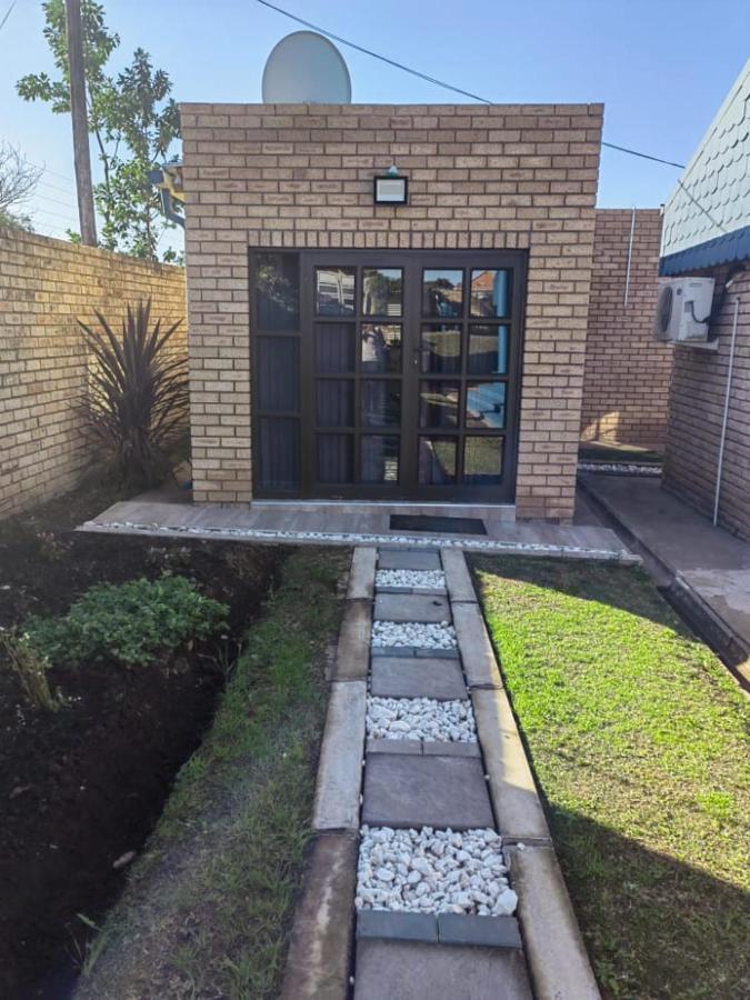 Obaa Sima Guest House Mthatha Extérieur photo