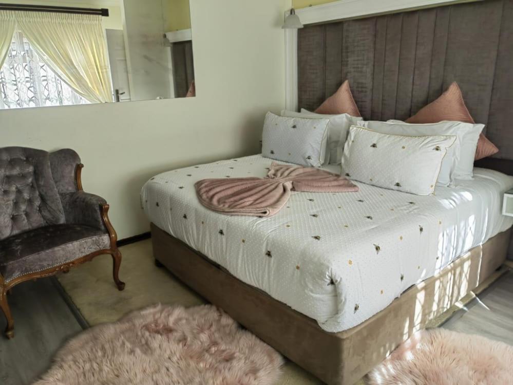 Obaa Sima Guest House Mthatha Extérieur photo