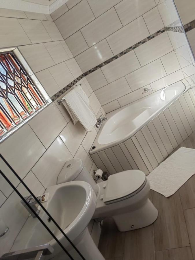 Obaa Sima Guest House Mthatha Extérieur photo